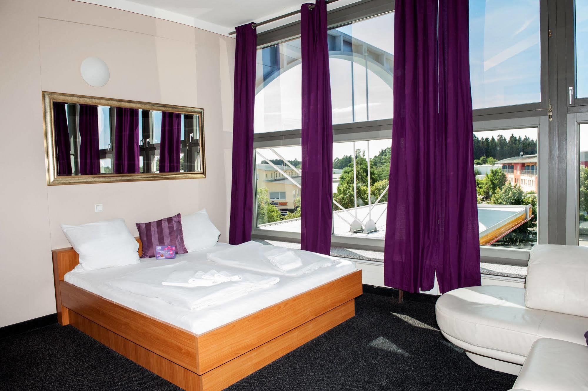 Auszeit Das Hotel Schweitenkirchen Exteriör bild